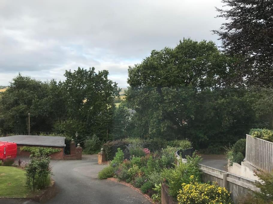 1 Bedroom Self Contained Separate Annexe In Exeter Ide Extérieur photo